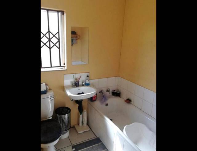 2 BEDROOM PROPERTY TO RENT IN PROTEA GLEN